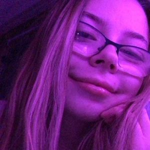 Meet your Posher, Michaela